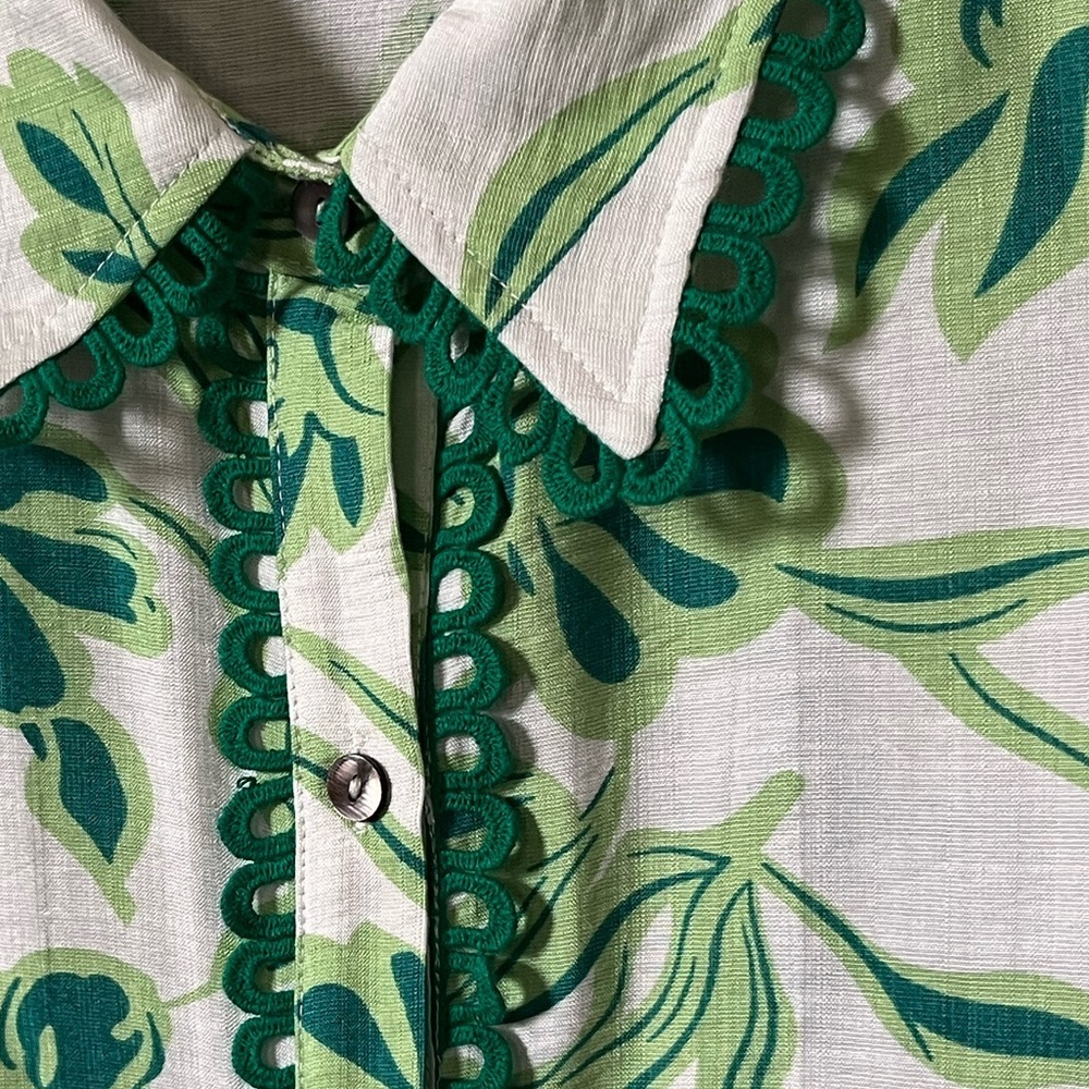 Entro White and Green Floral Wide Sleeve Button Down Shirt - Picture 6 of 11